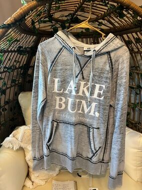 Women’s sweatshirt